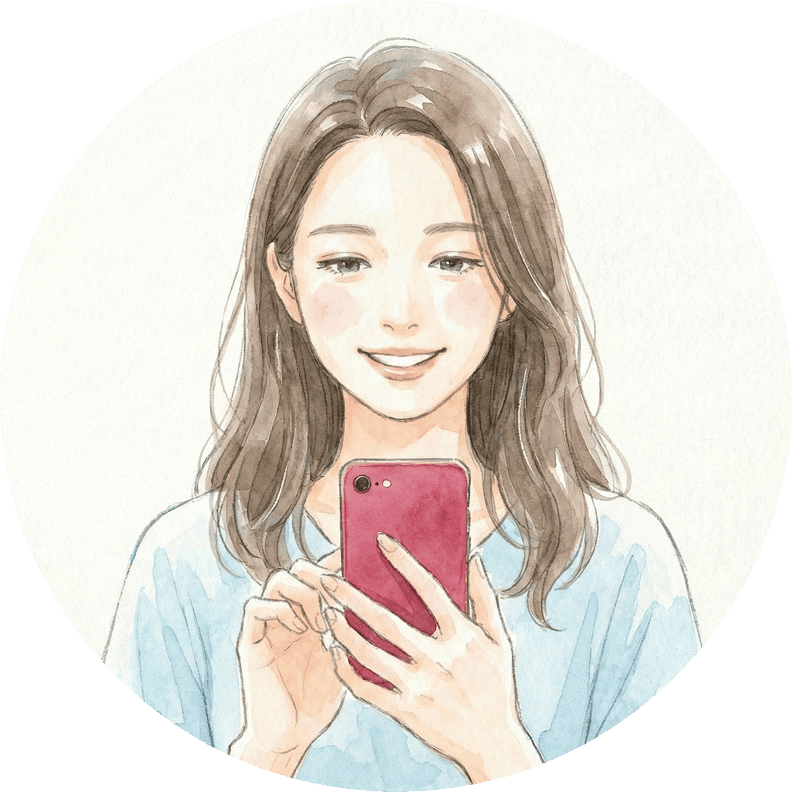 女性がスマホを見ながら笑顔を浮かべている水彩イラスト。