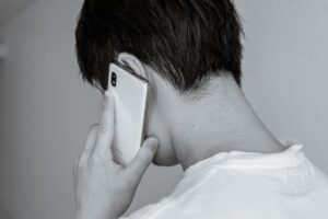 浮気する男性の特徴と心理