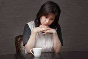 夫の浮気で離婚したいと思ったら｜焦る前に確認したい準備と注意点